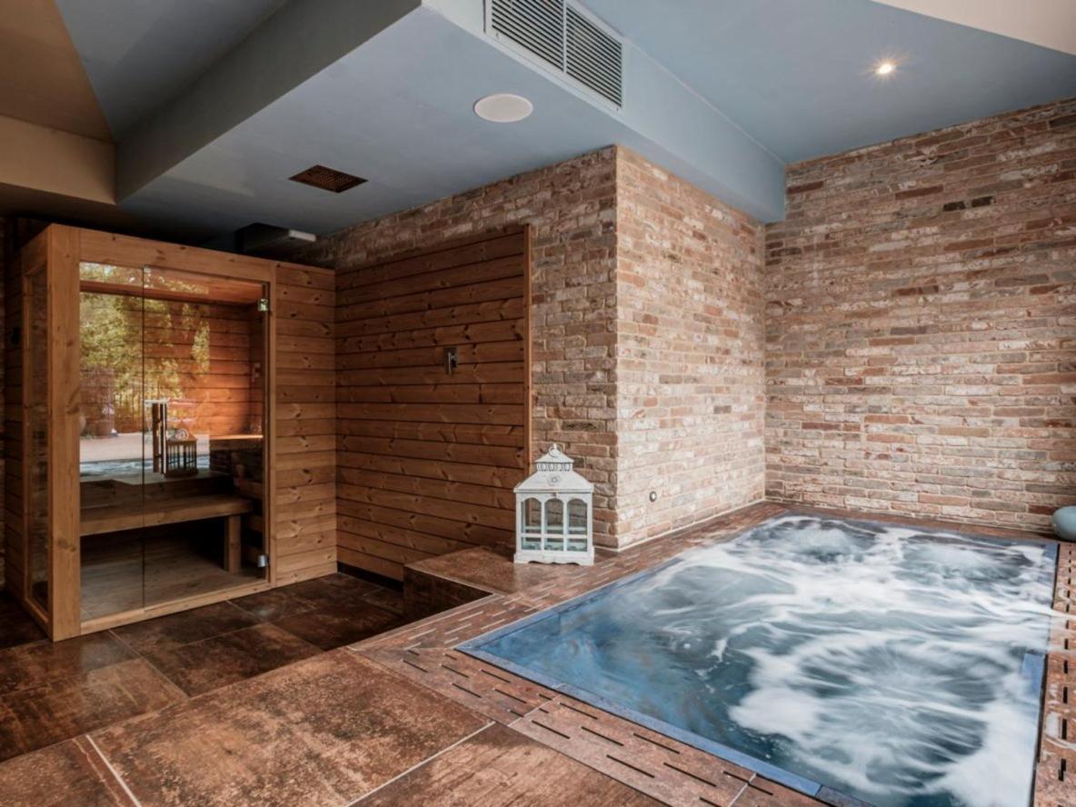 Accademia Al Colle Apartment Bologna Bagian luar foto
