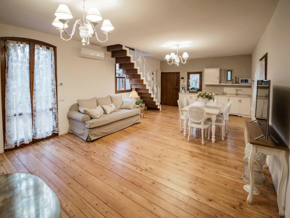 Accademia Al Colle Apartment Bologna Bagian luar foto