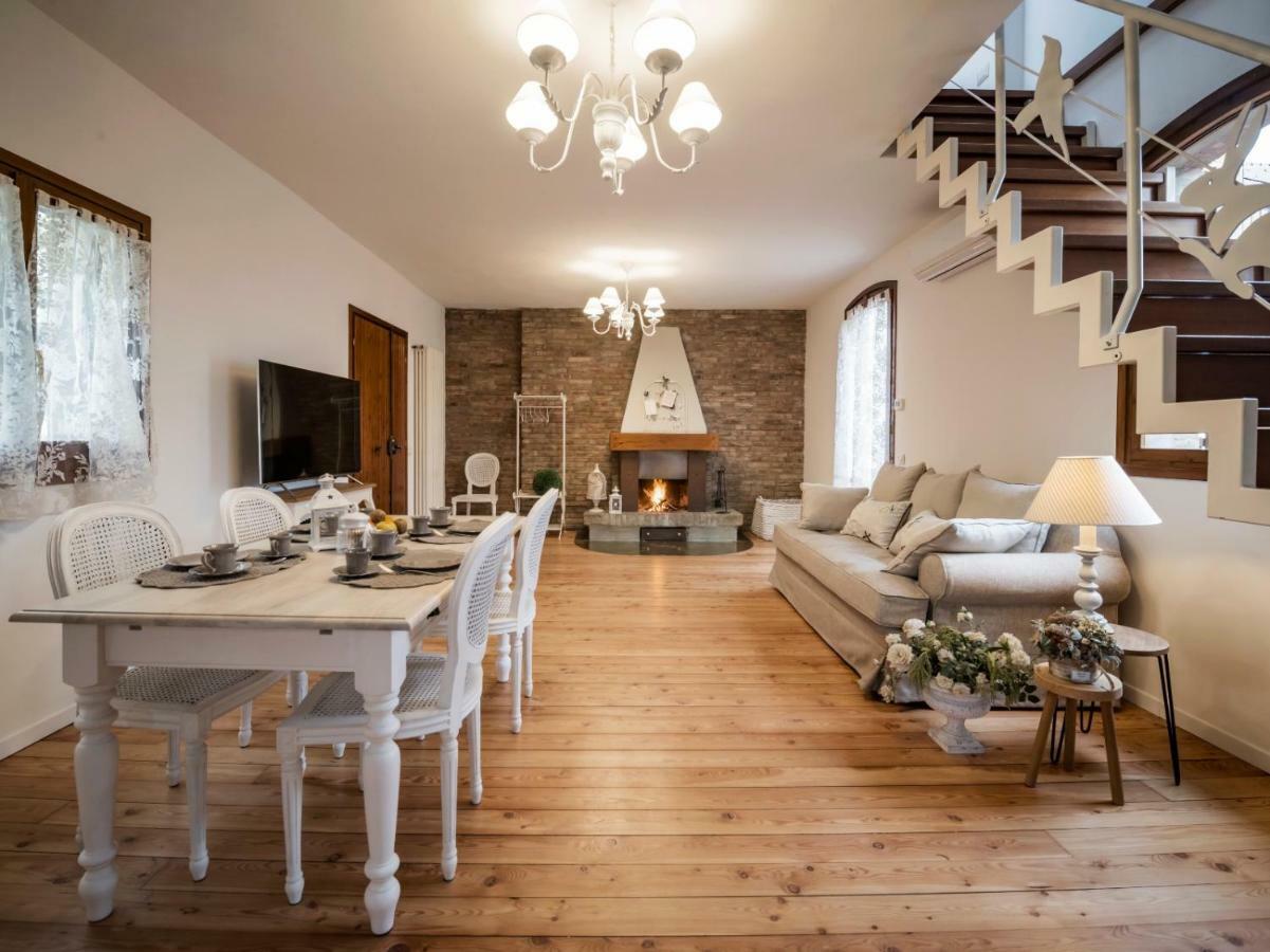 Accademia Al Colle Apartment Bologna Bagian luar foto