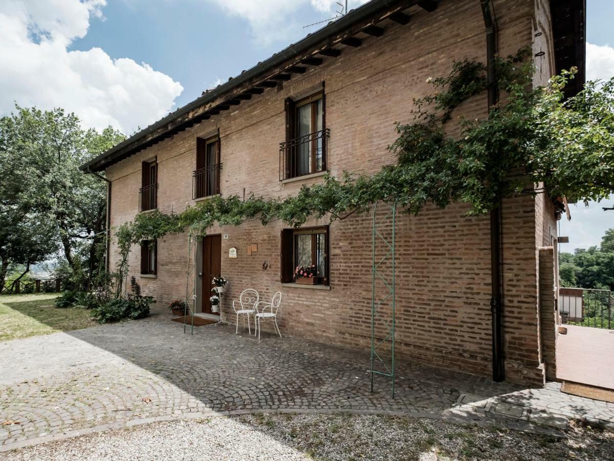 Accademia Al Colle Apartment Bologna Bagian luar foto