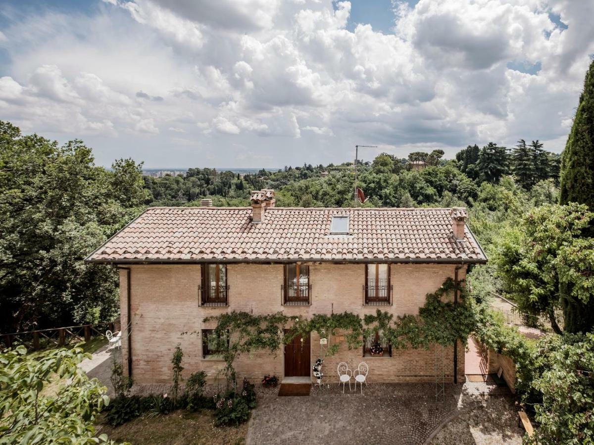 Accademia Al Colle Apartment Bologna Bagian luar foto