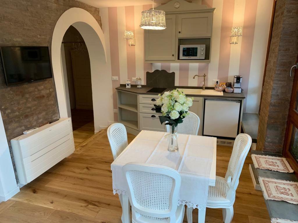 Accademia Al Colle Apartment Bologna Bagian luar foto